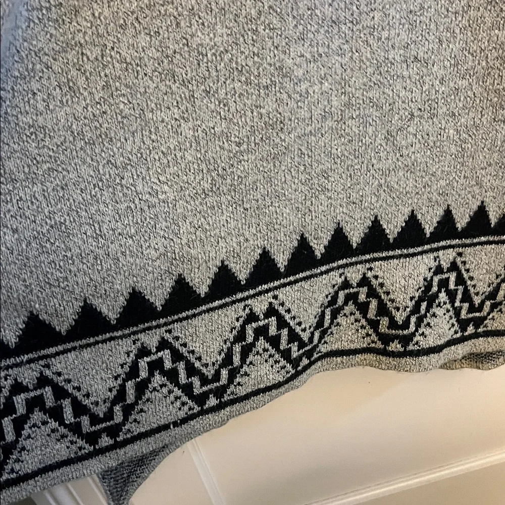 Aztec Gray Patterned Cardigan - Picture 5 of 8